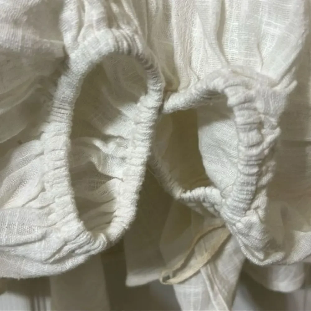Free people Off-White Ruffle Cotton Top(Size Small)